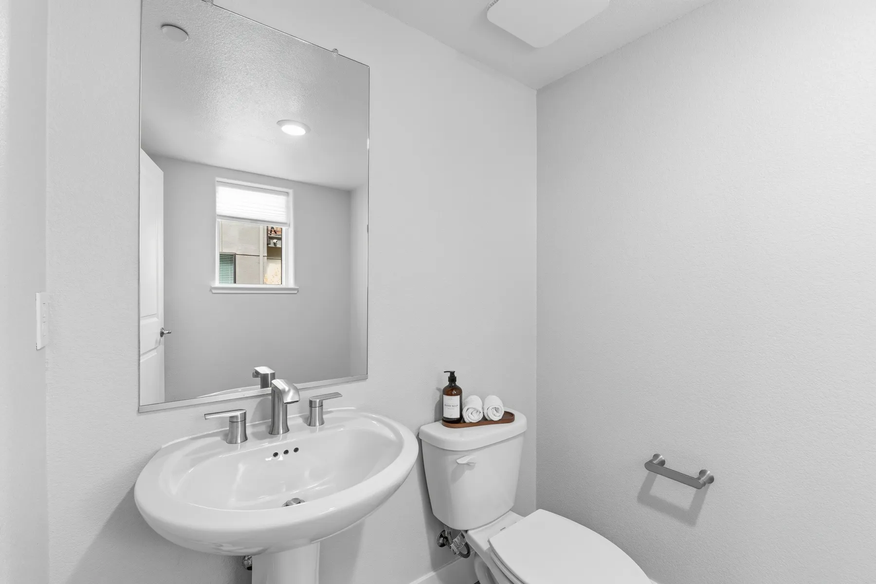 Photo 17 of 63, 185 Waters Park Cir, San Mateo, CA 94403