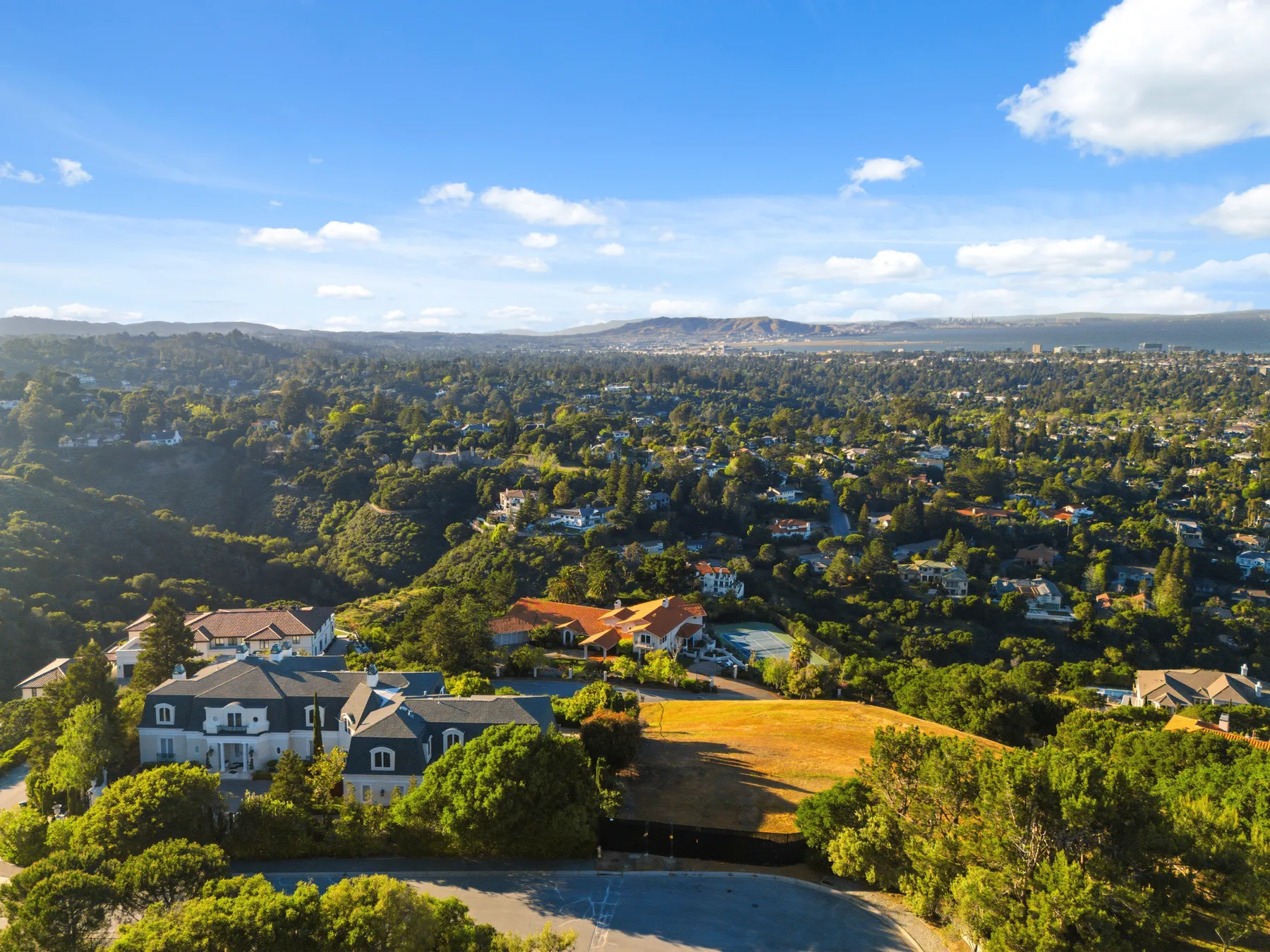 Photo 8 of 130, 200 Tobin Clark Dr, Hillsborough, CA 94010