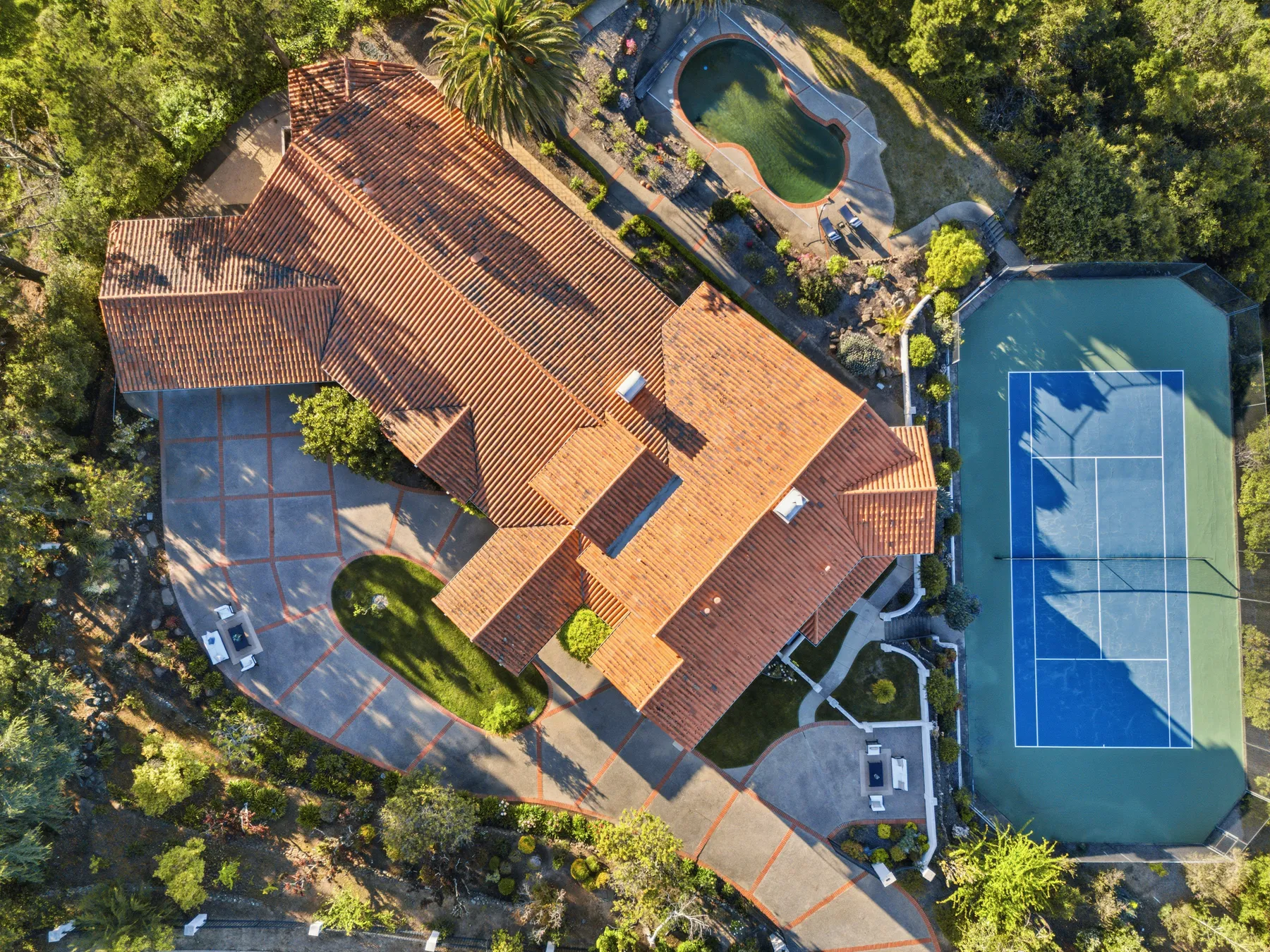 Photo 11 of 130, 200 Tobin Clark Dr, Hillsborough, CA 94010