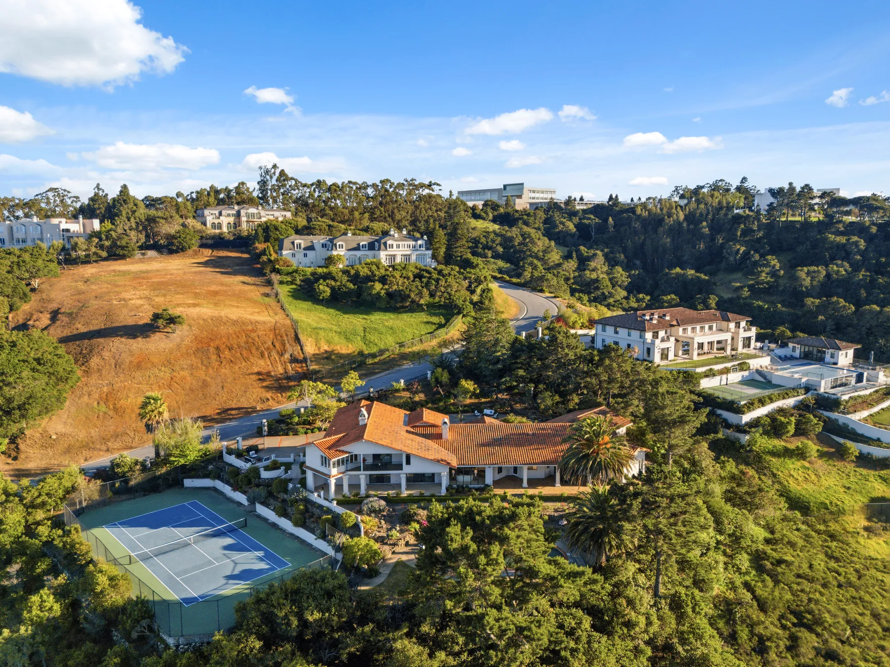 Photo 12 of 130, 200 Tobin Clark Dr, Hillsborough, CA 94010