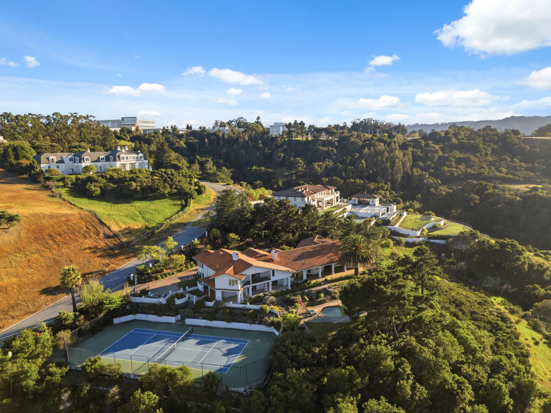 Photo 16 of 130, 200 Tobin Clark Dr, Hillsborough, CA 94010