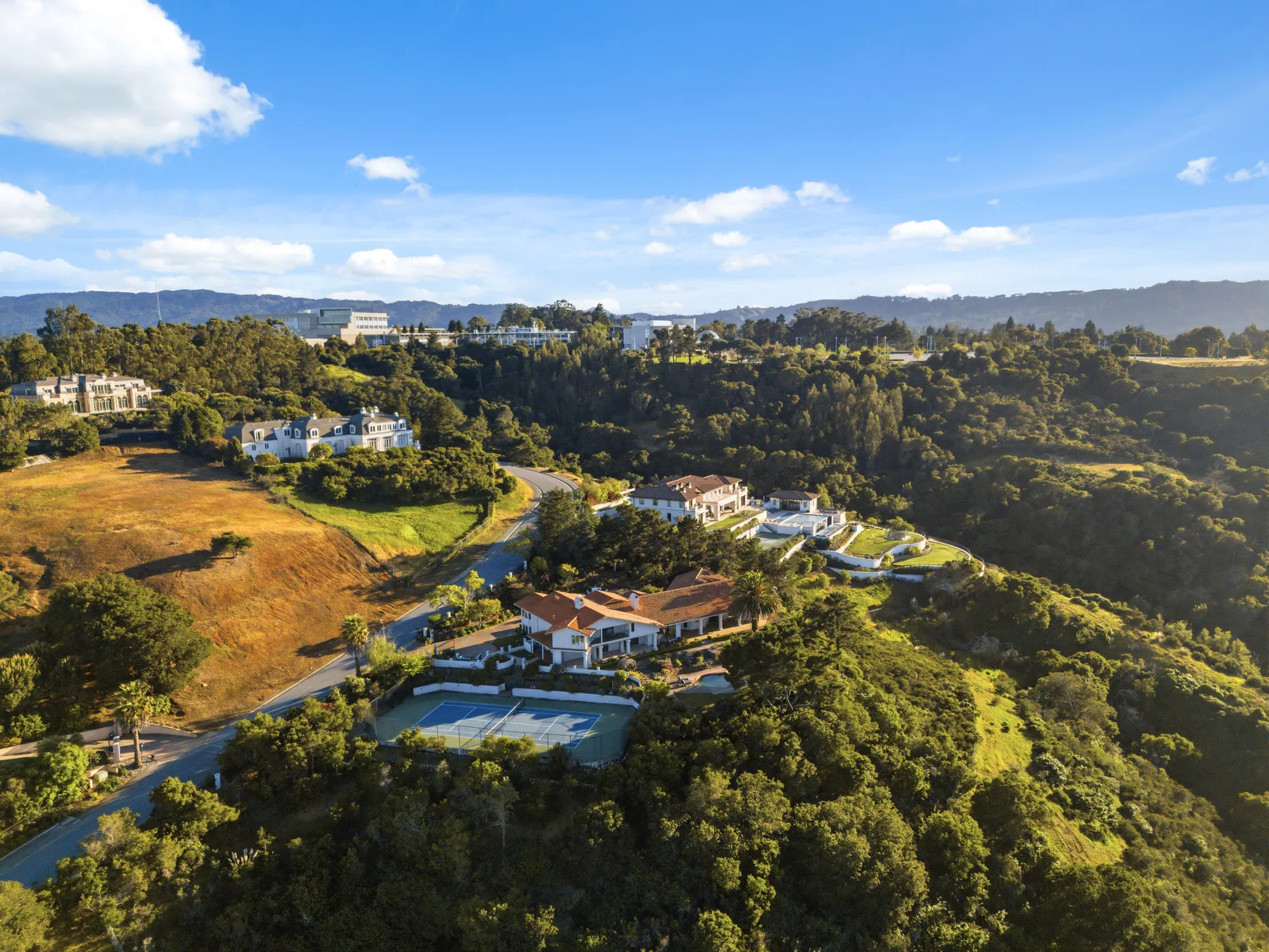 Photo 17 of 130, 200 Tobin Clark Dr, Hillsborough, CA 94010