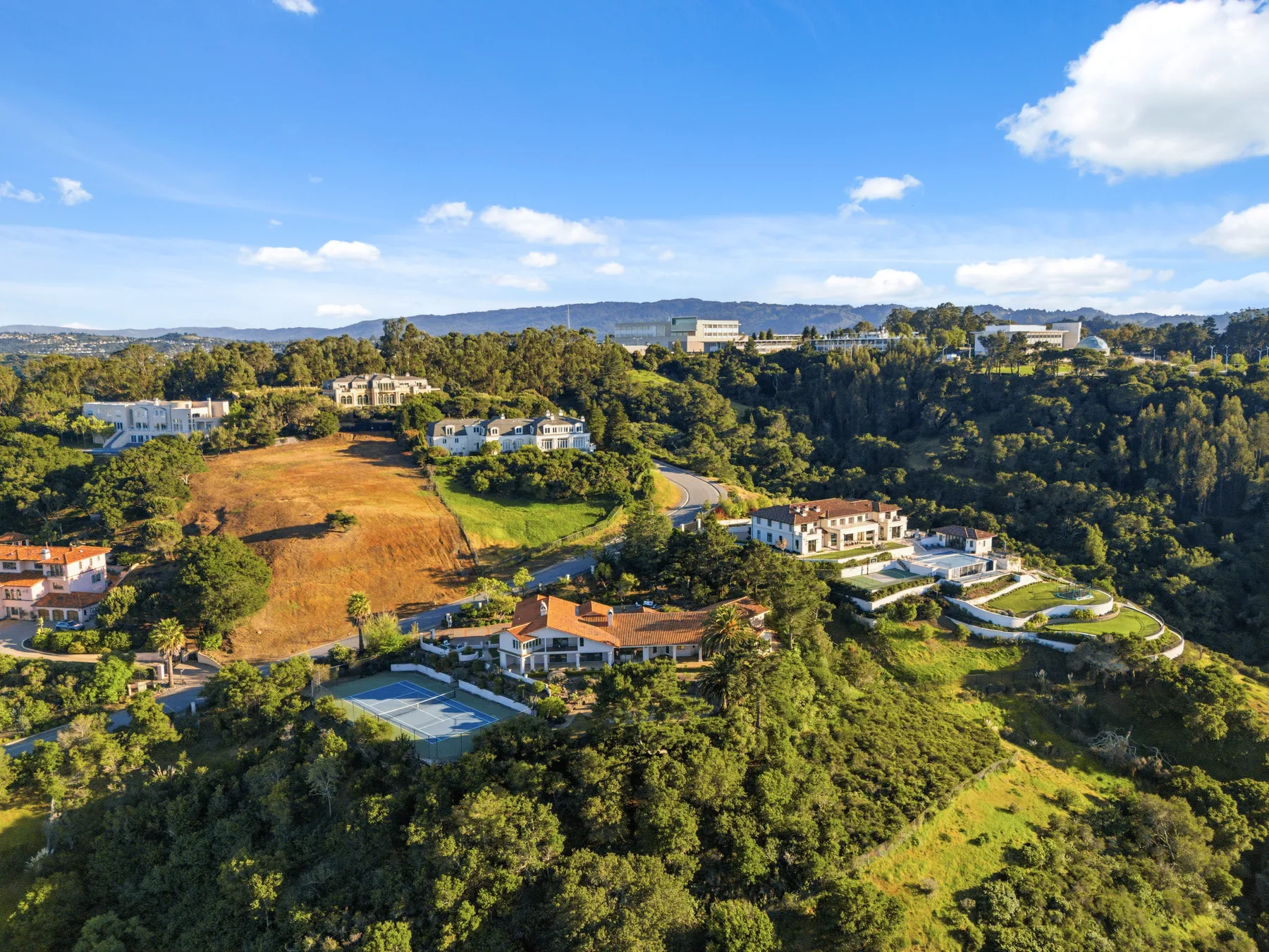 Photo 18 of 130, 200 Tobin Clark Dr, Hillsborough, CA 94010