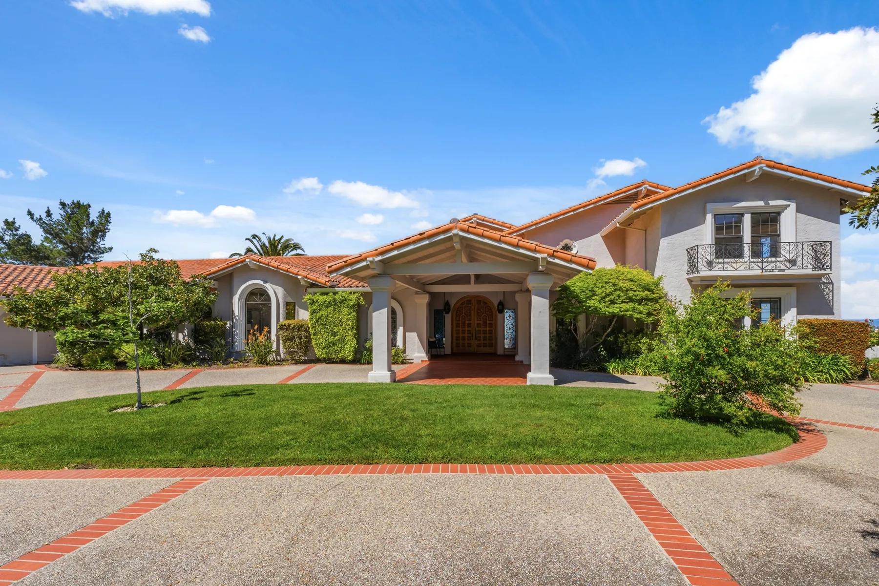 Photo 26 of 130, 200 Tobin Clark Dr, Hillsborough, CA 94010