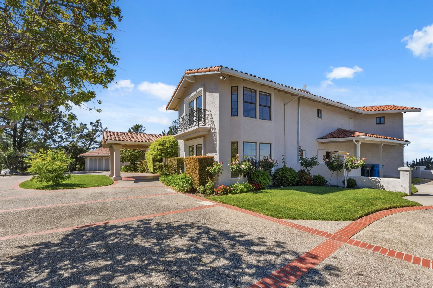 Photo 27 of 130, 200 Tobin Clark Dr, Hillsborough, CA 94010