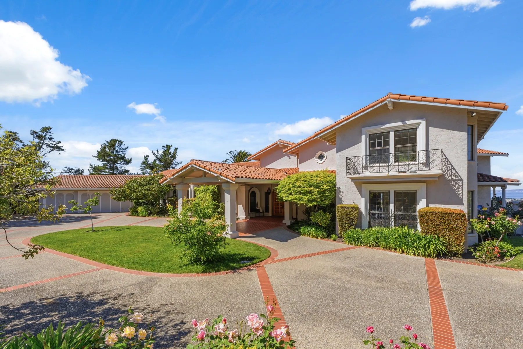 Photo 28 of 130, 200 Tobin Clark Dr, Hillsborough, CA 94010