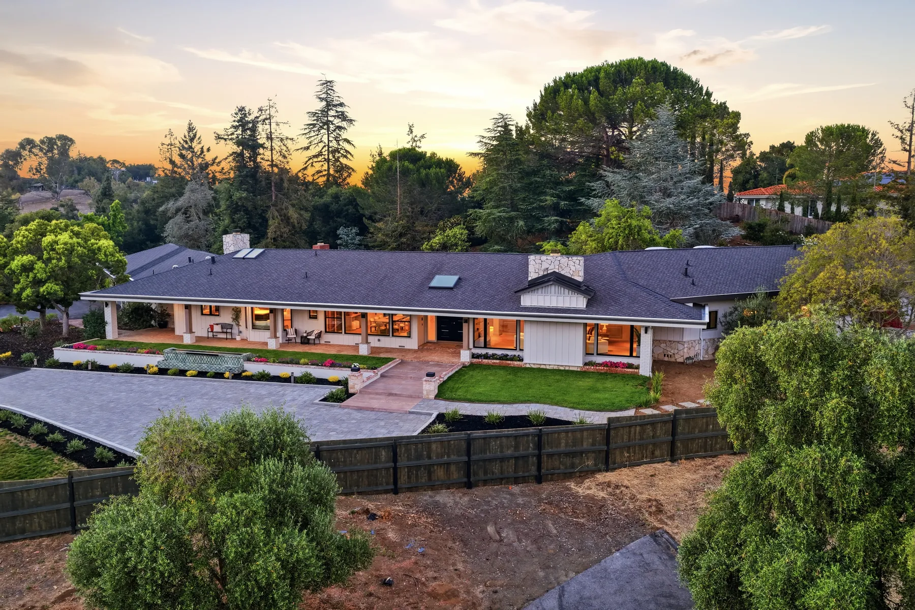 Photo 2 of 146, 26201 Dori Ln, Los Altos Hills, CA 94022