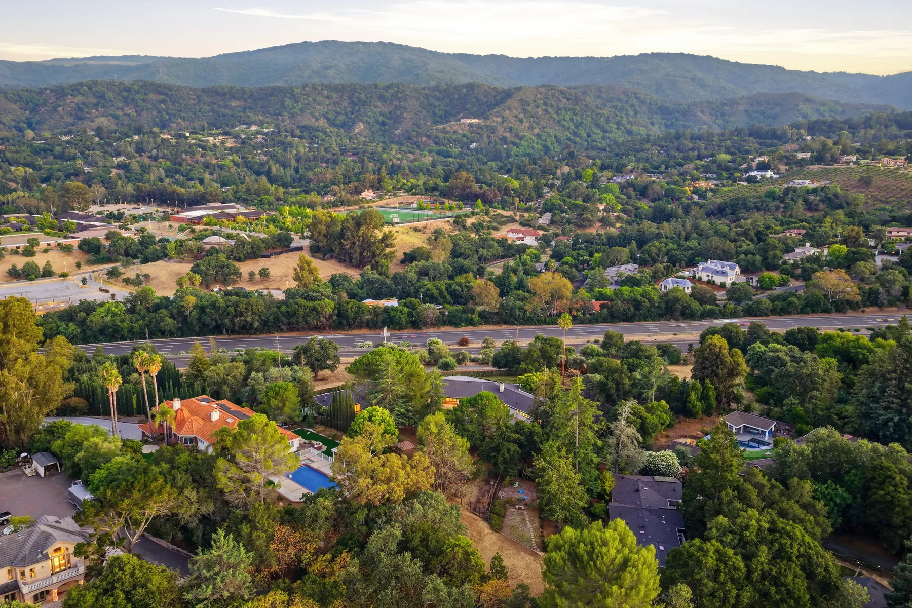 Photo 4 of 146, 26201 Dori Ln, Los Altos Hills, CA 94022