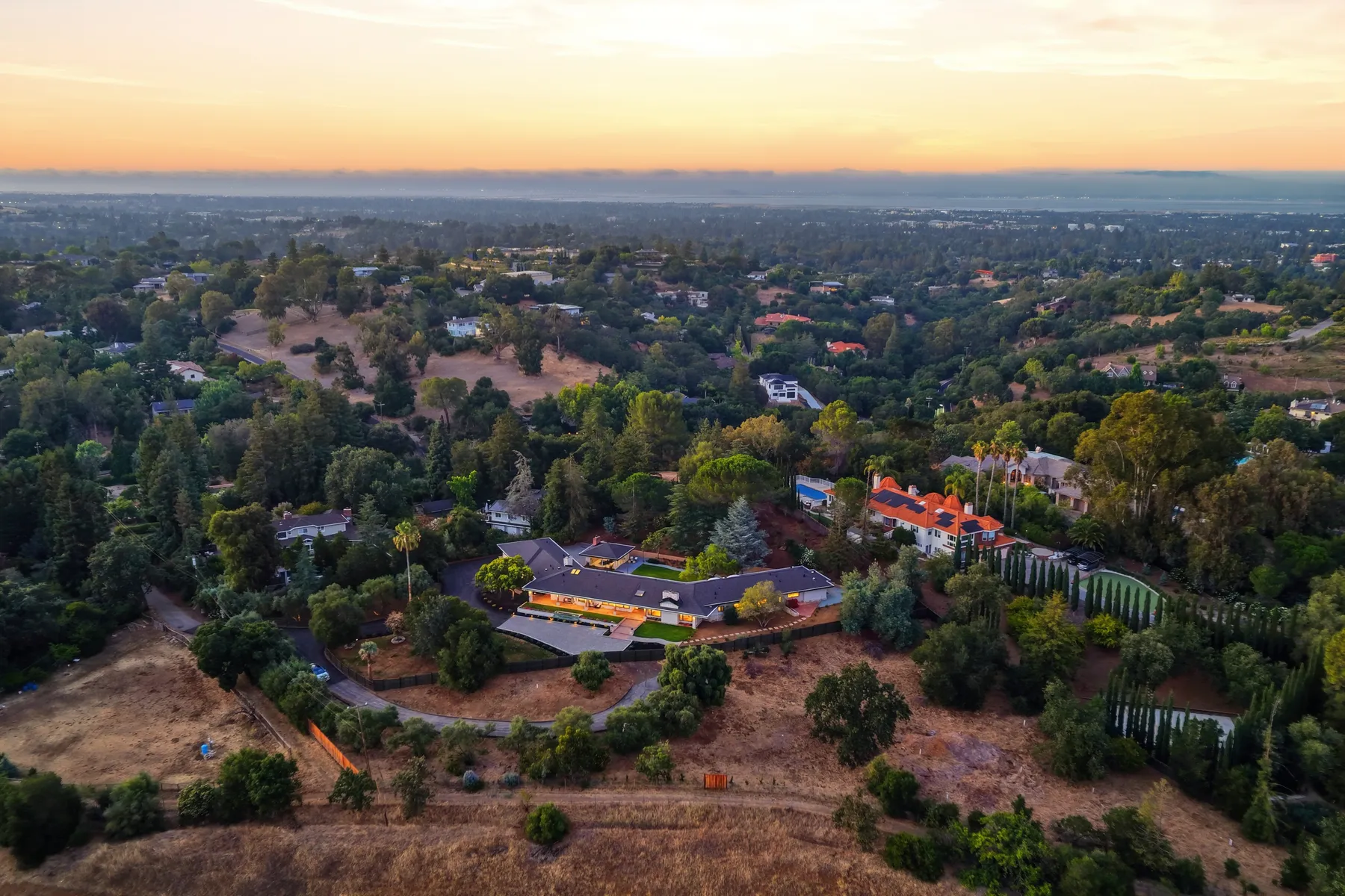 Photo 10 of 146, 26201 Dori Ln, Los Altos Hills, CA 94022