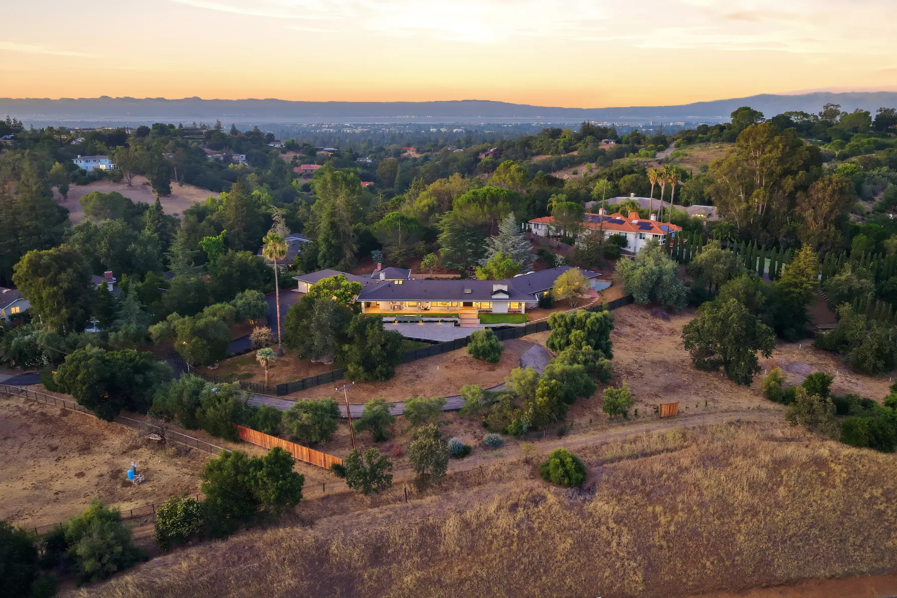 Photo 14 of 146, 26201 Dori Ln, Los Altos Hills, CA 94022