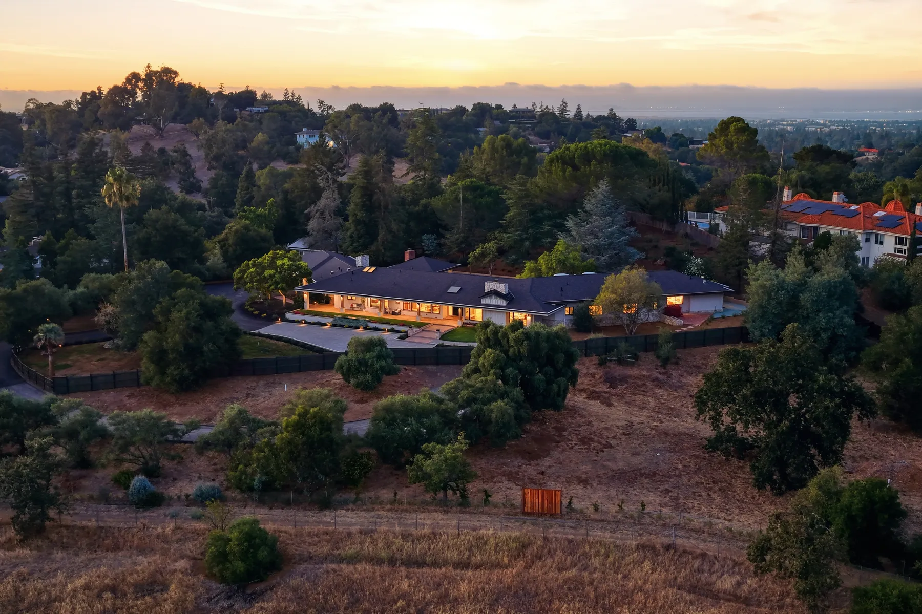 Photo 16 of 146, 26201 Dori Ln, Los Altos Hills, CA 94022