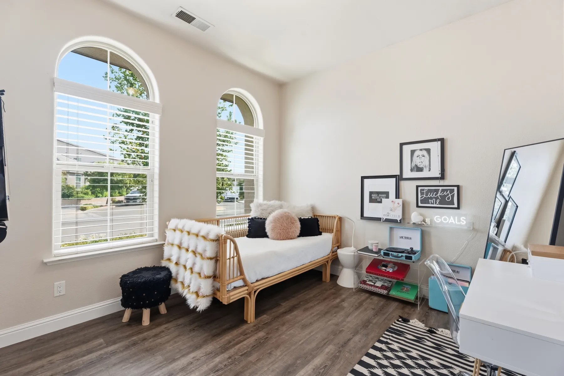 Photo 18 of 62, 1850 East Green Sage Avenue, Fresno, CA 93730