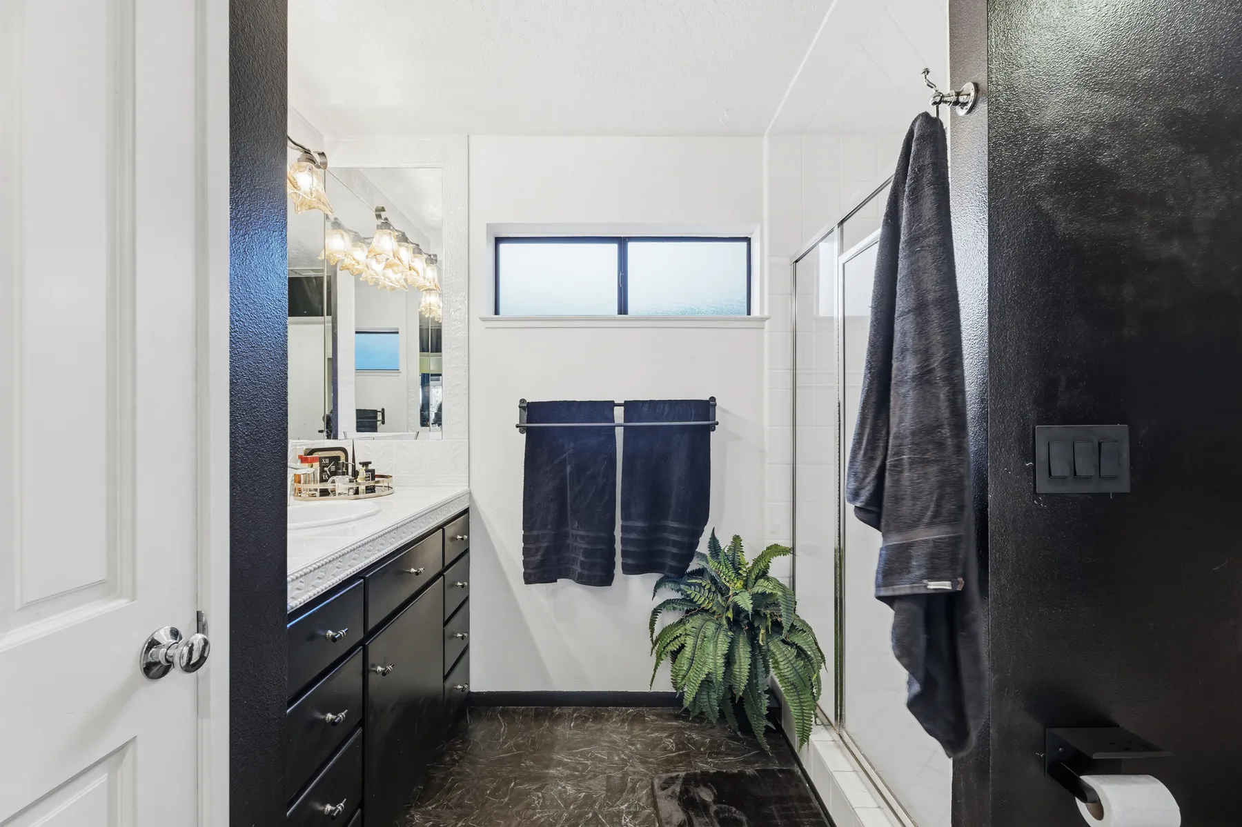 Photo 43 of 102, 5151 N Van Ness Blvd, Fresno, CA 93711