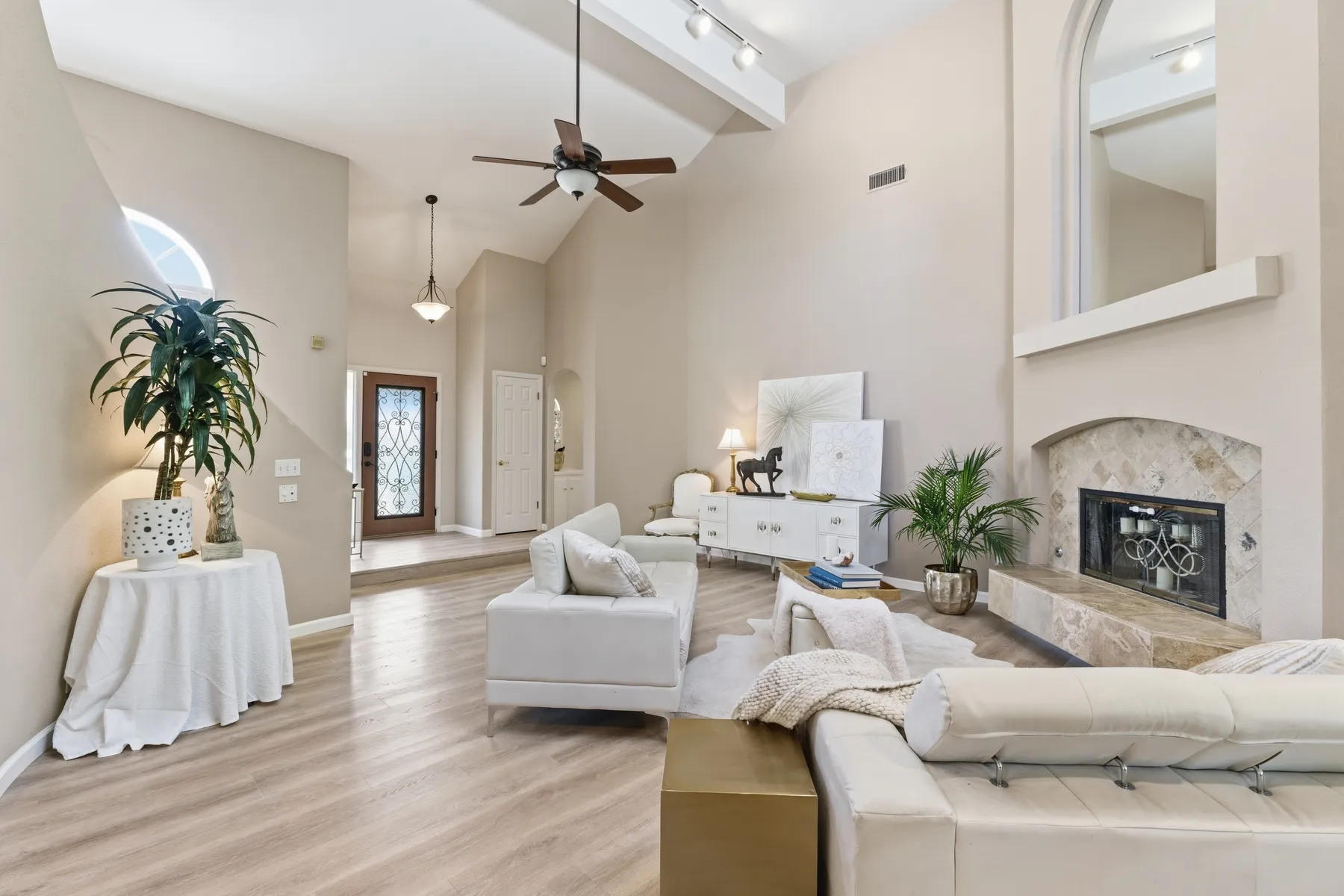 Photo 60 of 74, 7273 N Durant Ave, Fresno, CA 93711